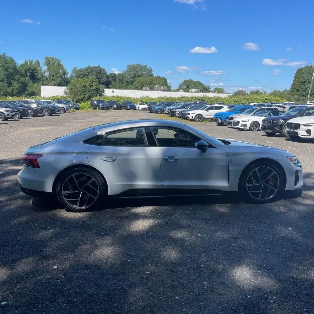 2023 Audi e-tron GT RS