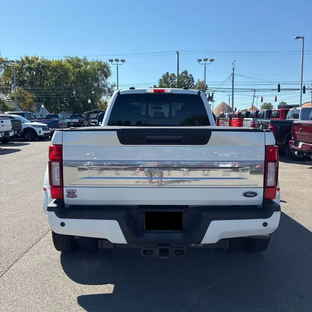 2022 Ford F-450 Super Duty Platinum