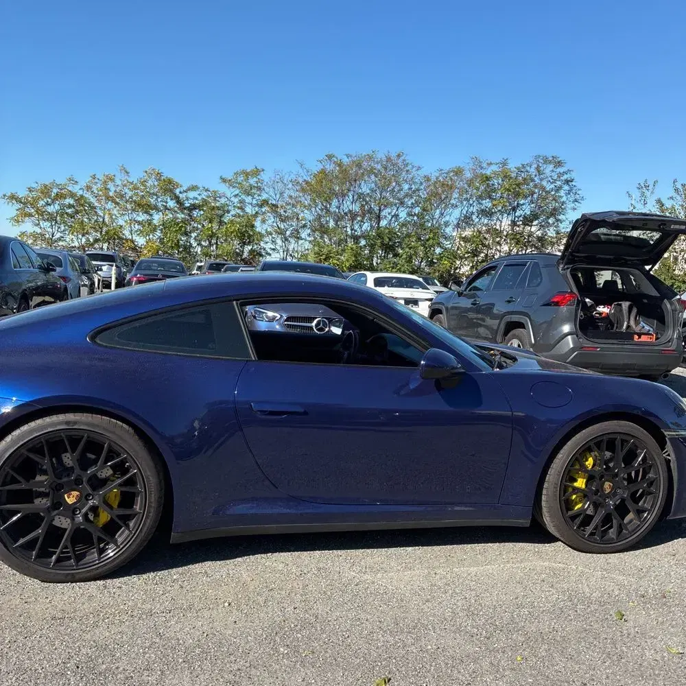 2020 Porsche 911 Carrera