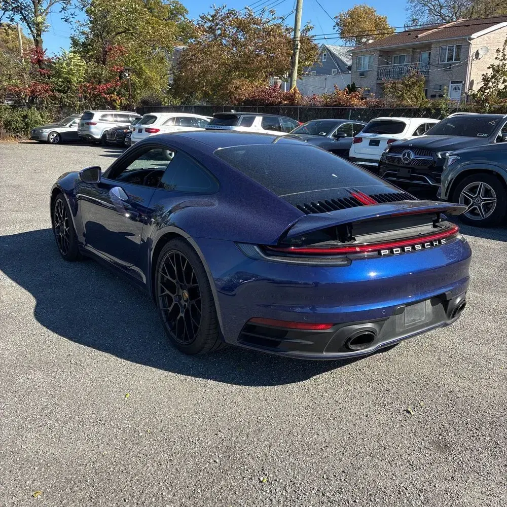 2020 Porsche 911 Carrera