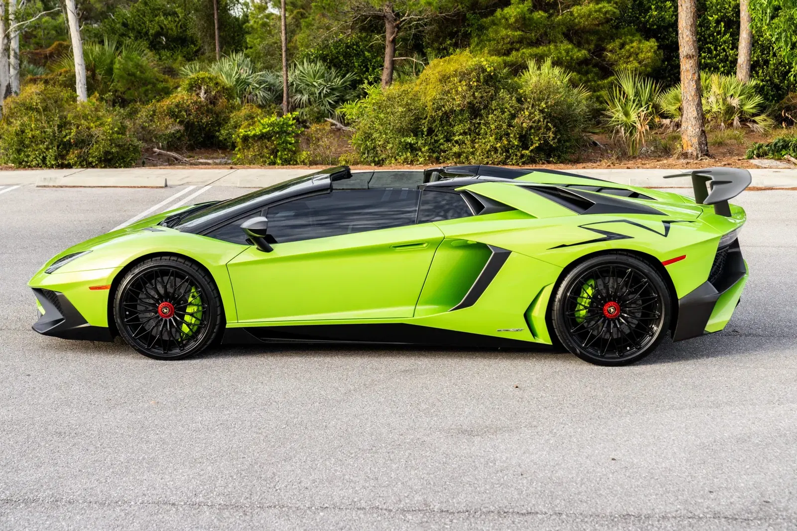 2017 Lamborghini Aventador LP750-4 SV Roadster