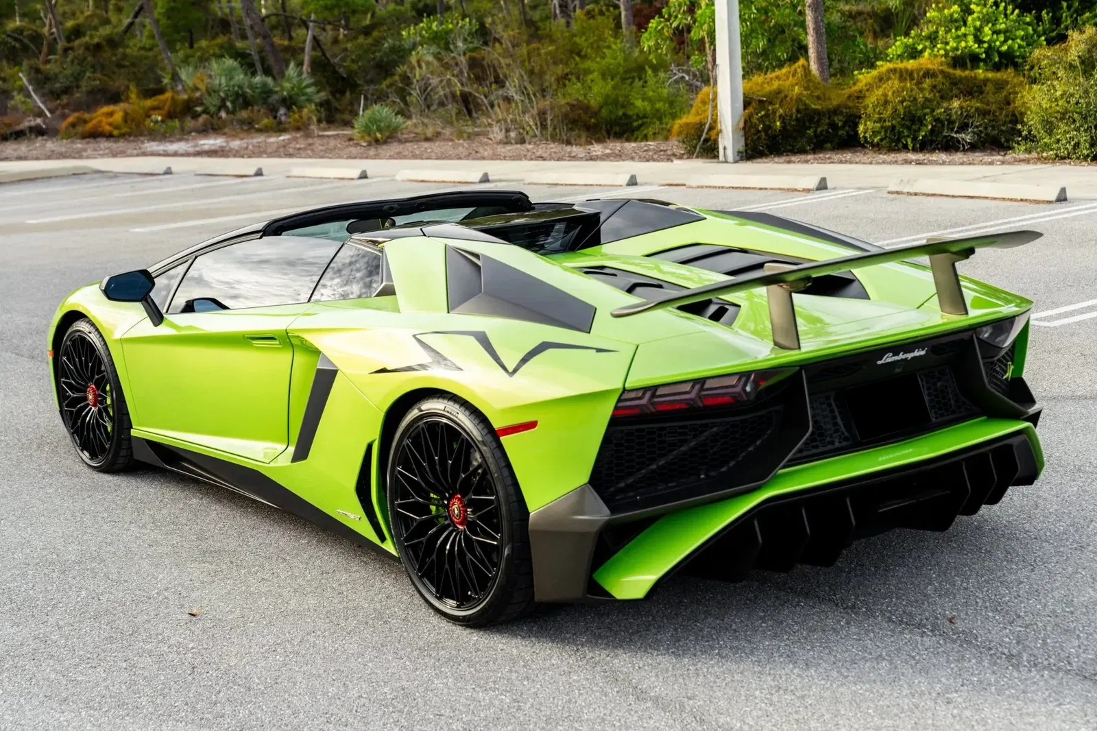 2017 Lamborghini Aventador LP750-4 SV Roadster