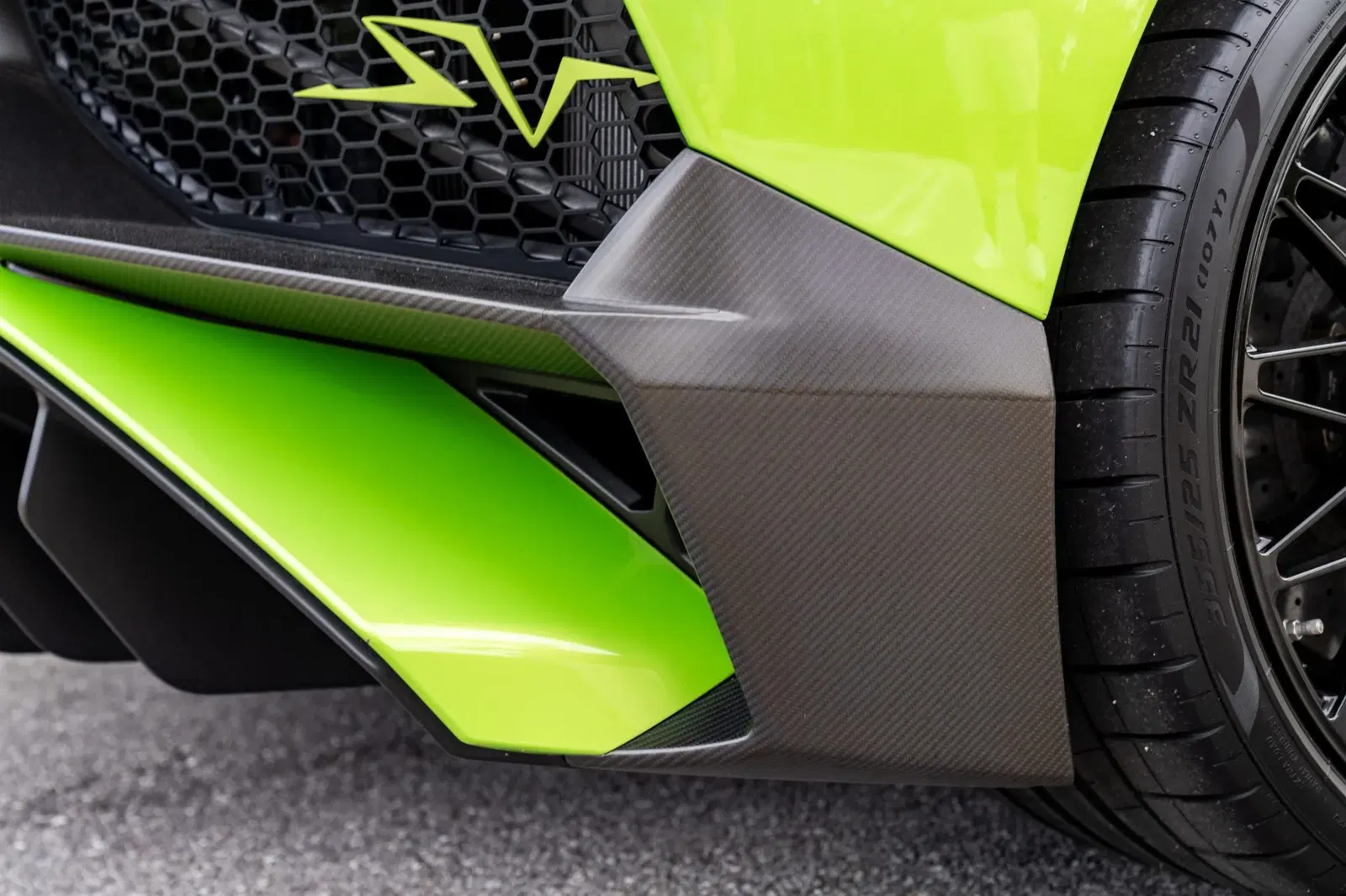 2017 Lamborghini Aventador LP750-4 SV Roadster