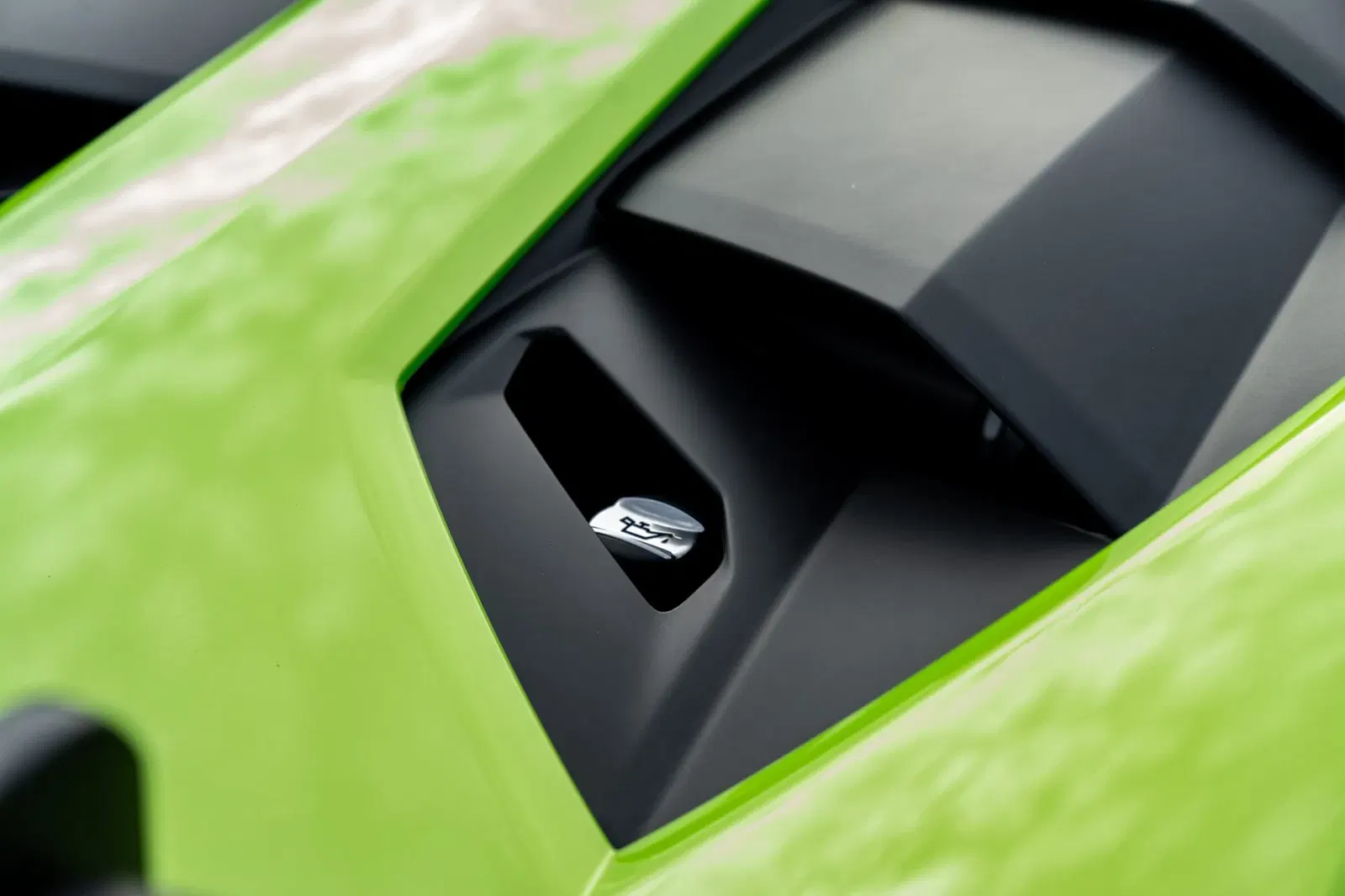 2017 Lamborghini Aventador LP750-4 SV Roadster