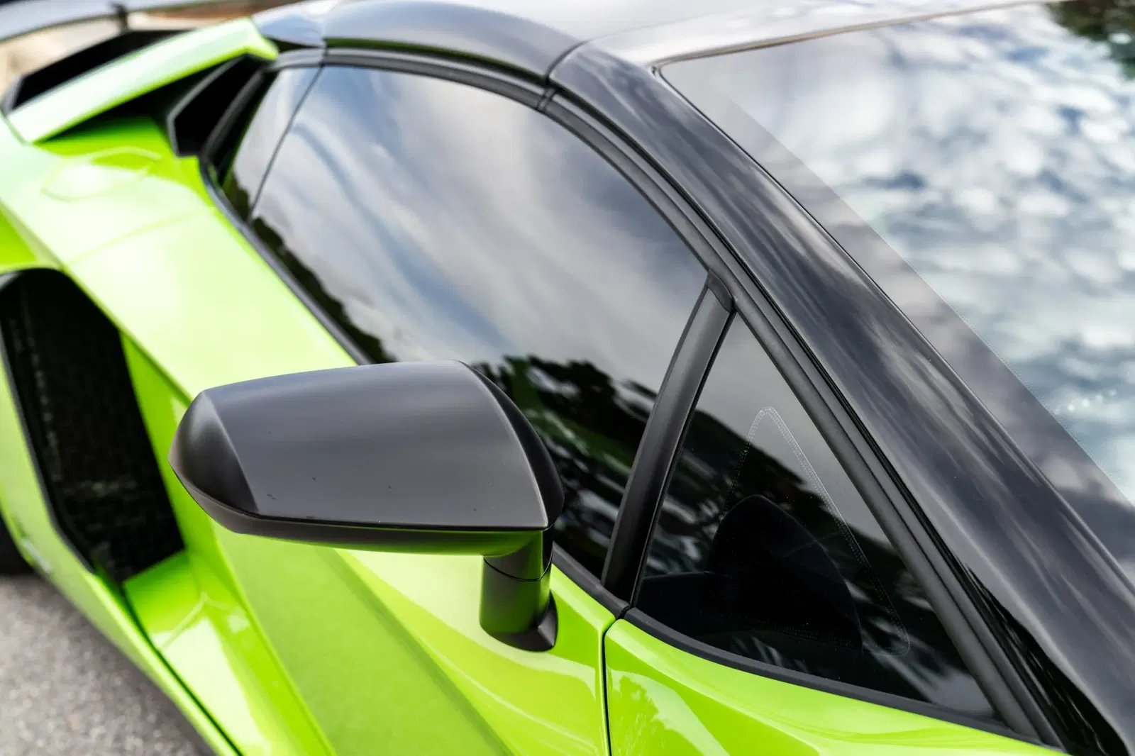 2017 Lamborghini Aventador LP750-4 SV Roadster