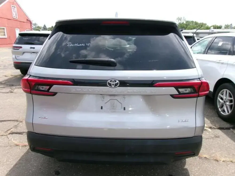 2024 Toyota Grand Highlander XLE