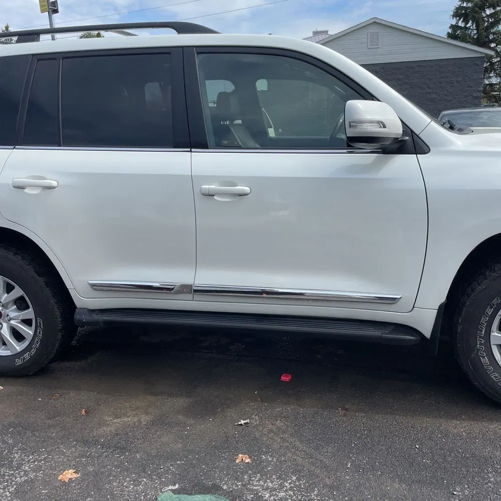 2017 Toyota Land Cruiser Base