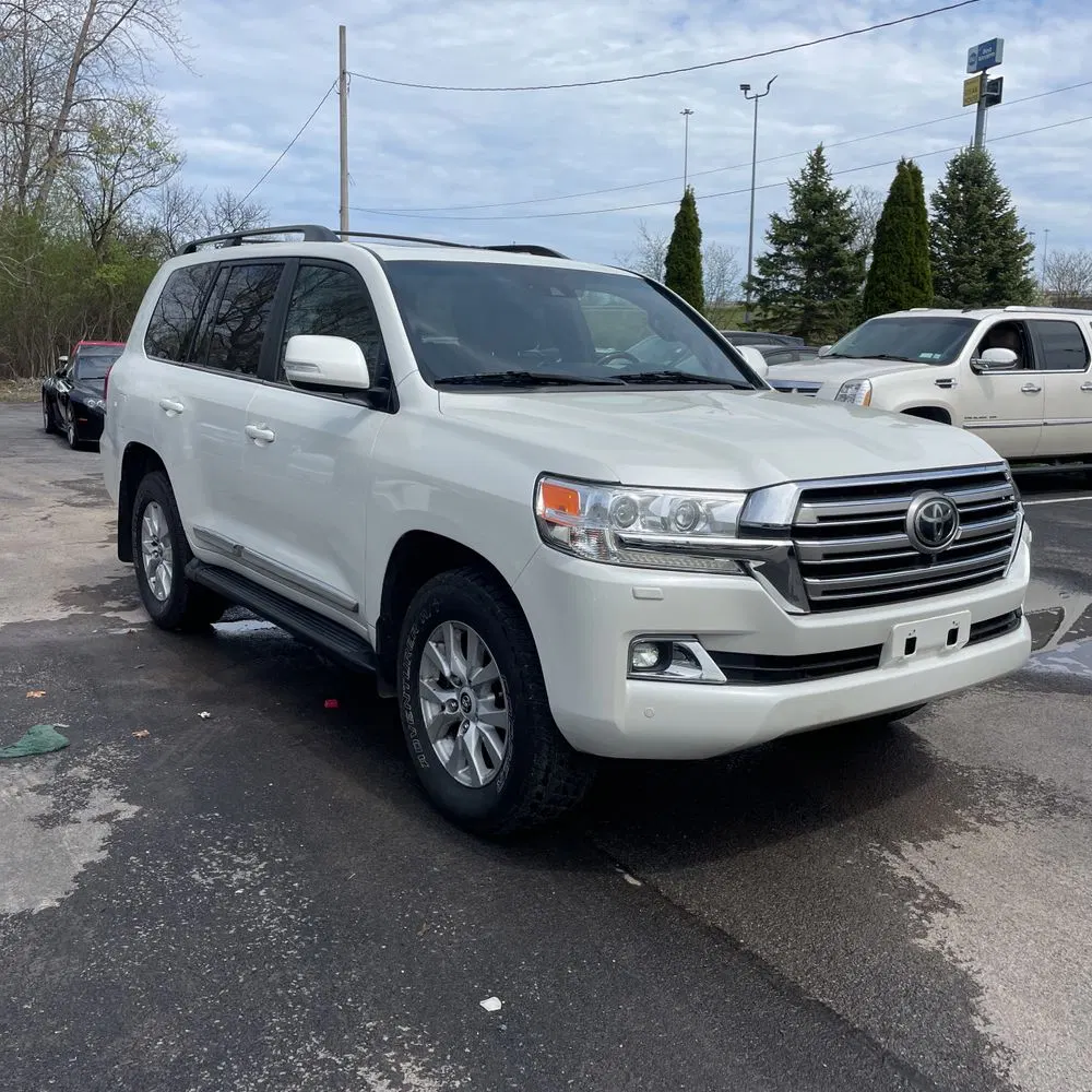 2017 Toyota Land Cruiser Base