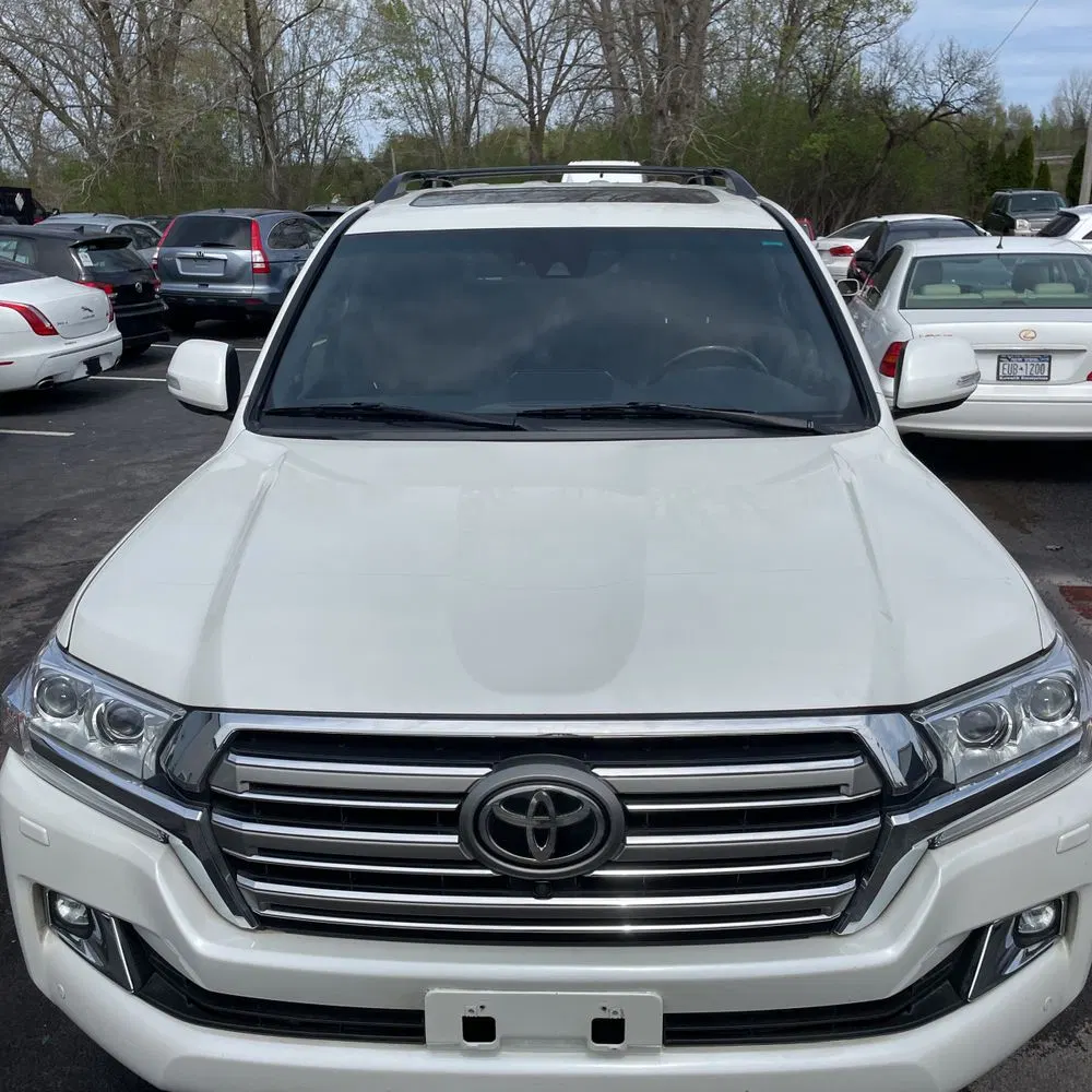2017 Toyota Land Cruiser Base