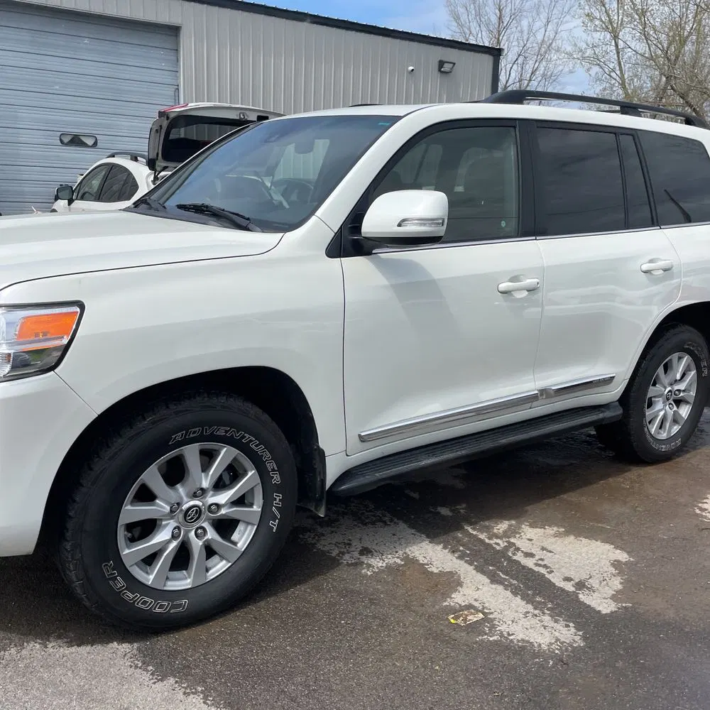 2017 Toyota Land Cruiser Base