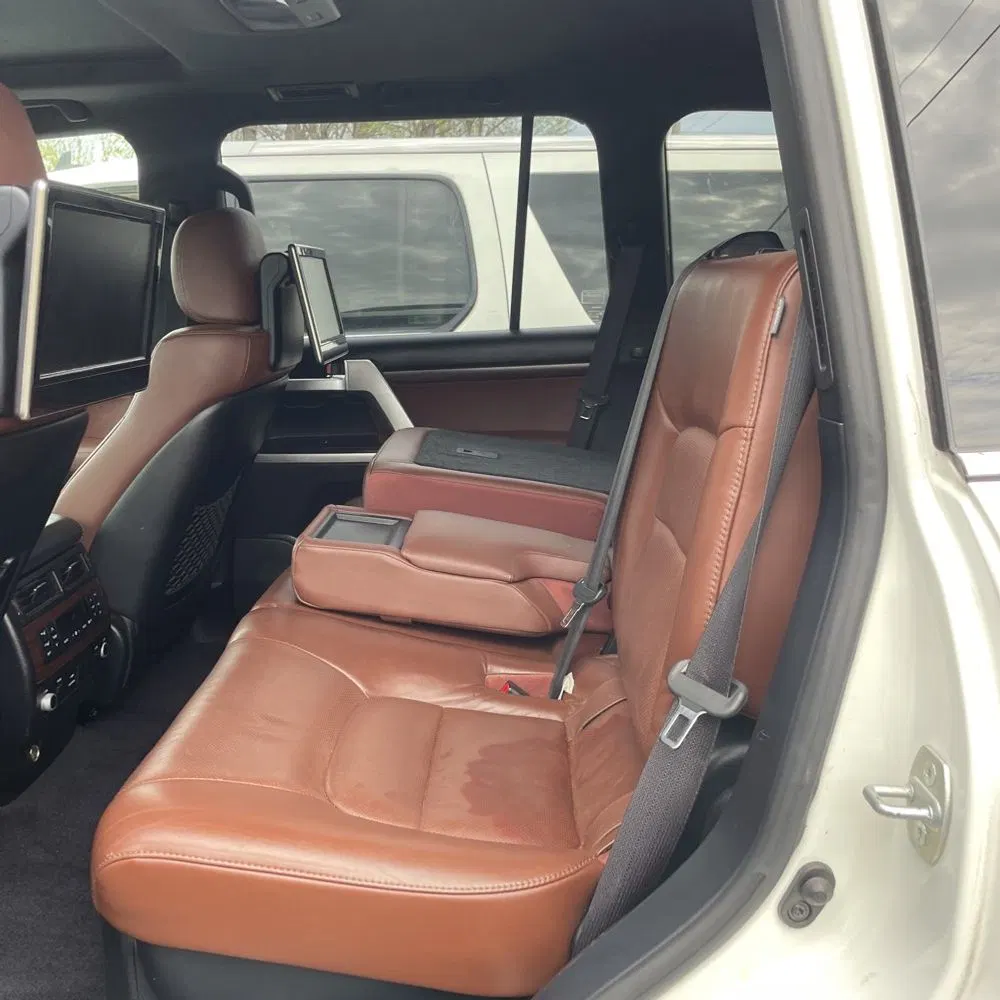 2017 Toyota Land Cruiser Base