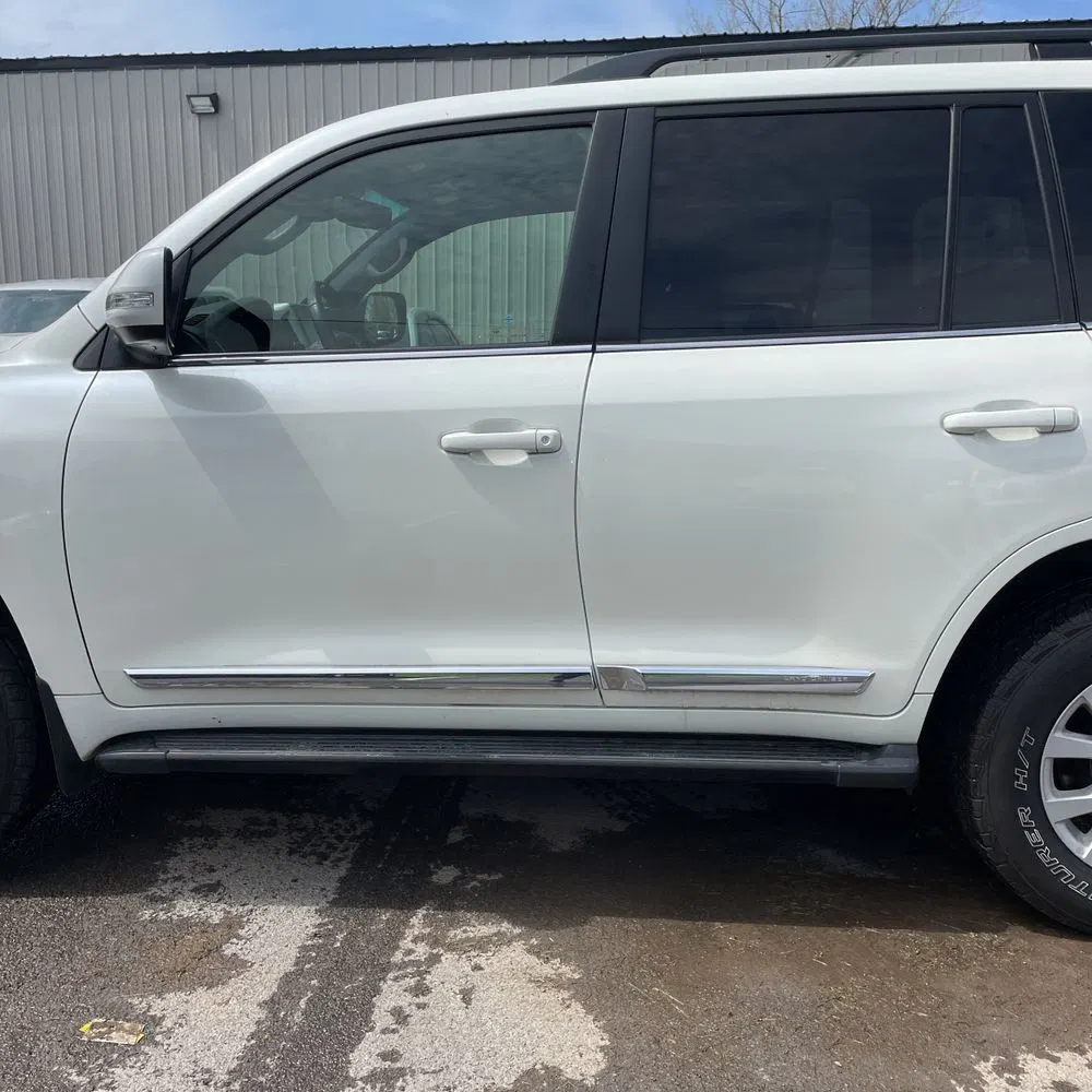 2017 Toyota Land Cruiser Base