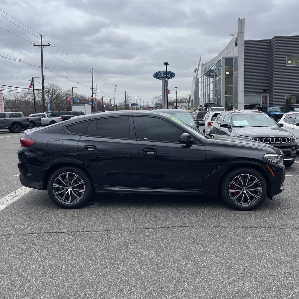 2022 BMW X6 XDrive40i