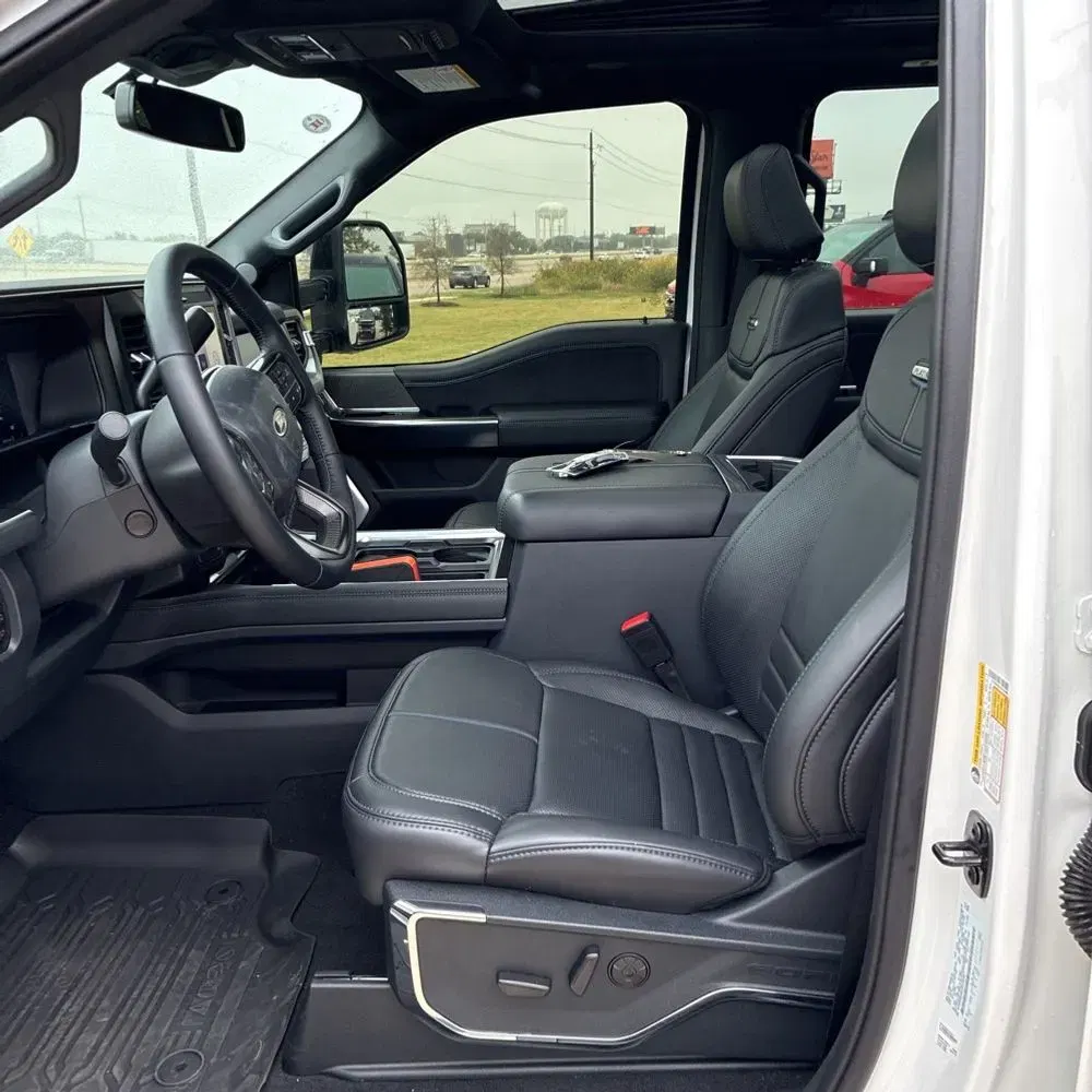 2025 Ford F450SD Platinum