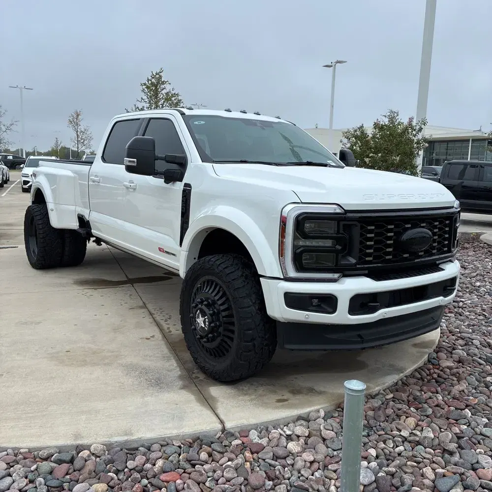 2025 Ford F450SD Platinum