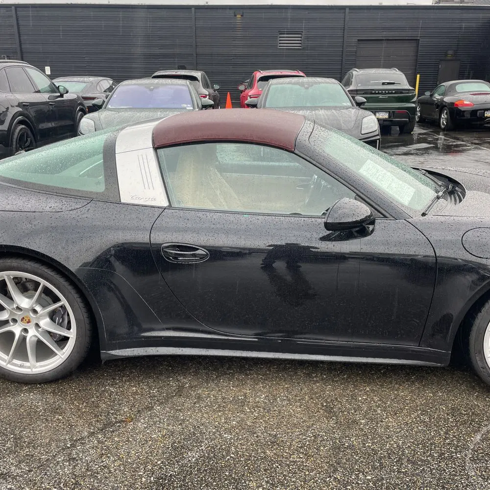 2015 Porsche 911 Carrera 4 Base