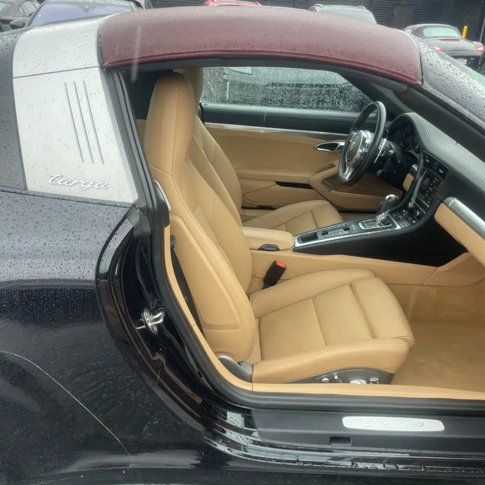 2015 Porsche 911 Carrera 4 Base