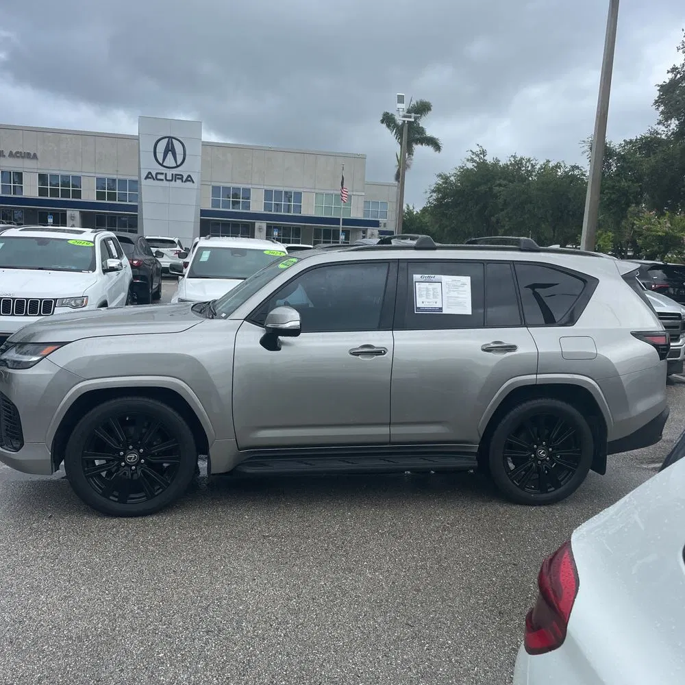 2022 Lexus LX 600 Luxury