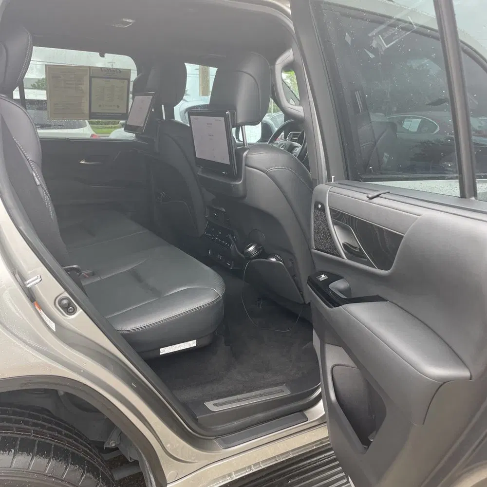 2022 Lexus LX 600 Luxury