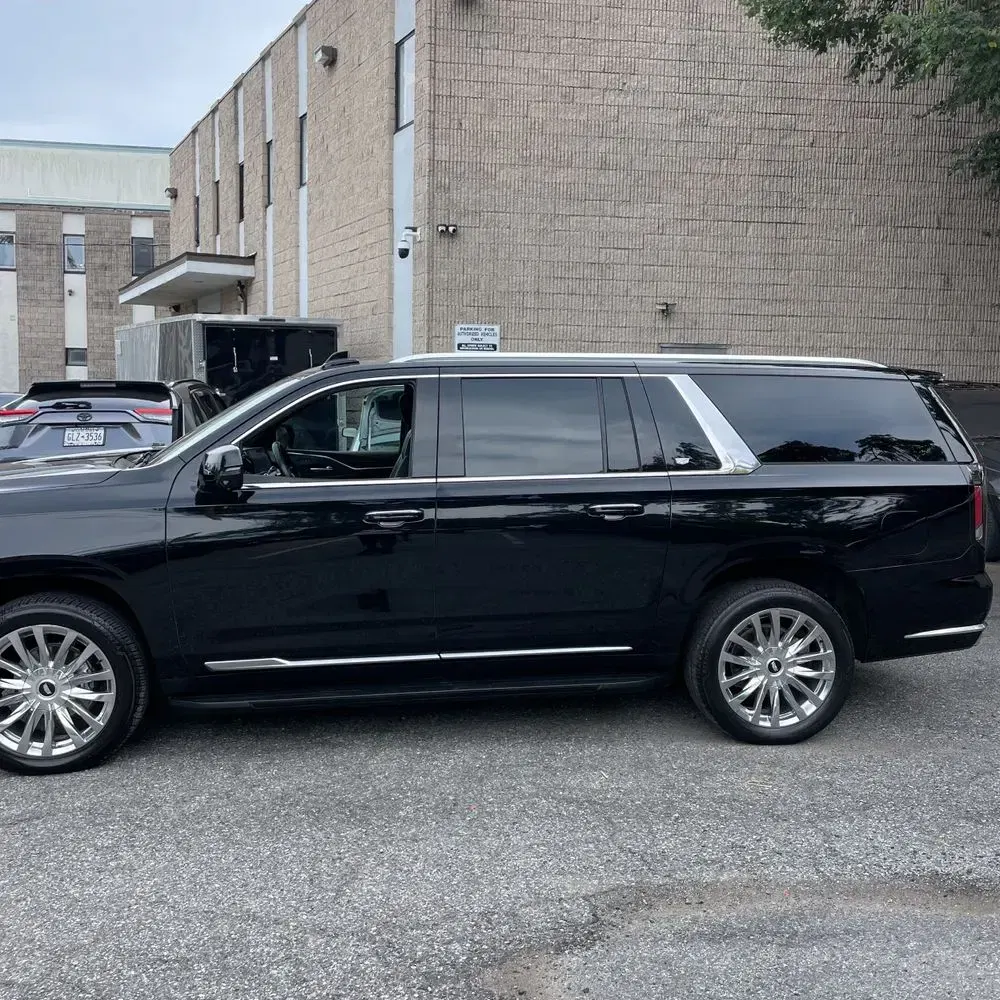 2022 Cadillac Escalade ESV Premium Luxury