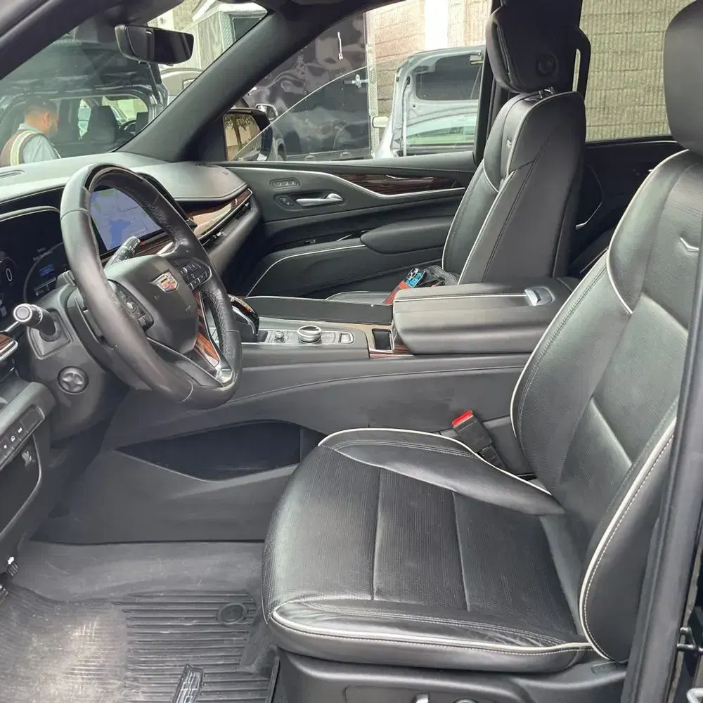 2022 Cadillac Escalade ESV Premium Luxury