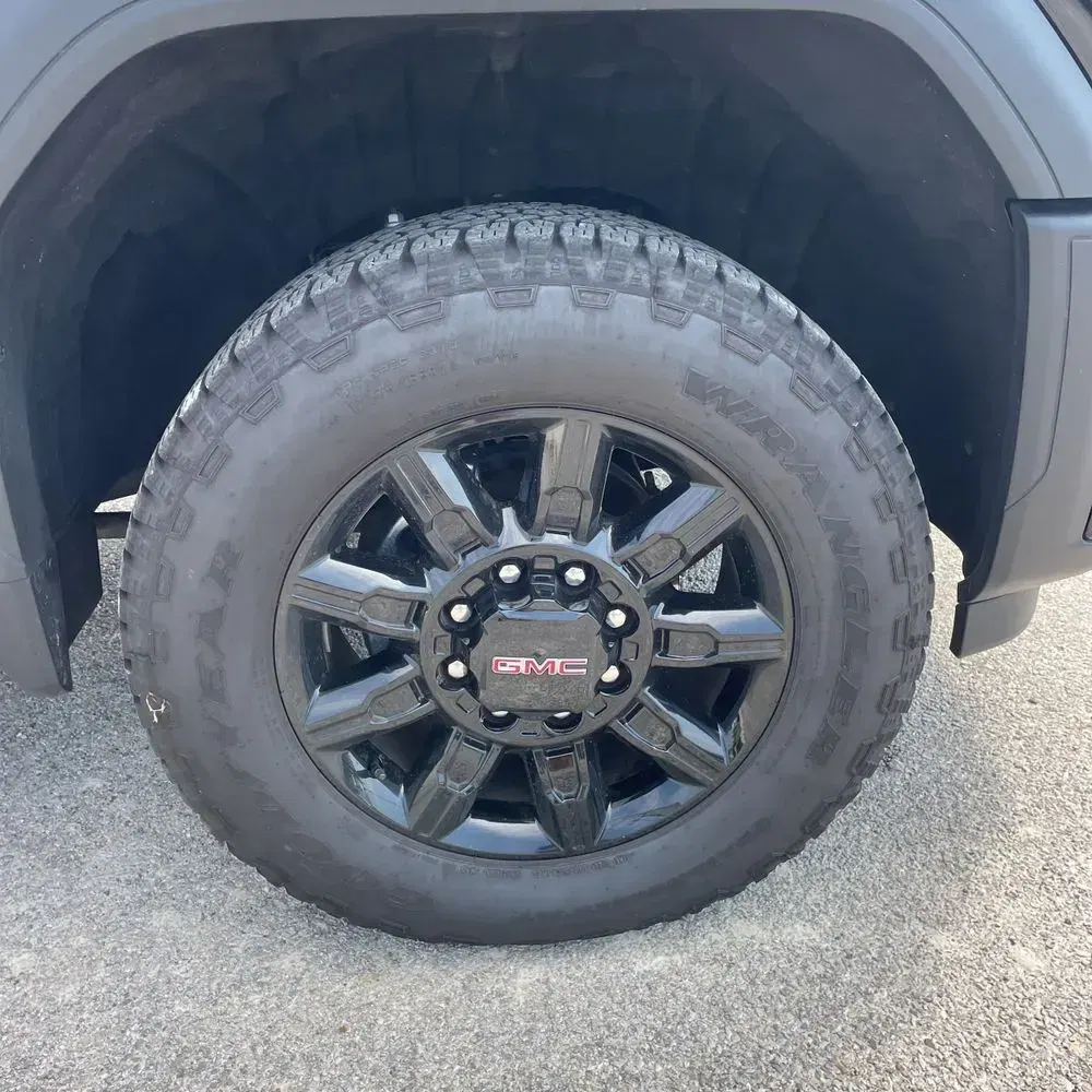 2025 GMC Sierra 2500HD AT4