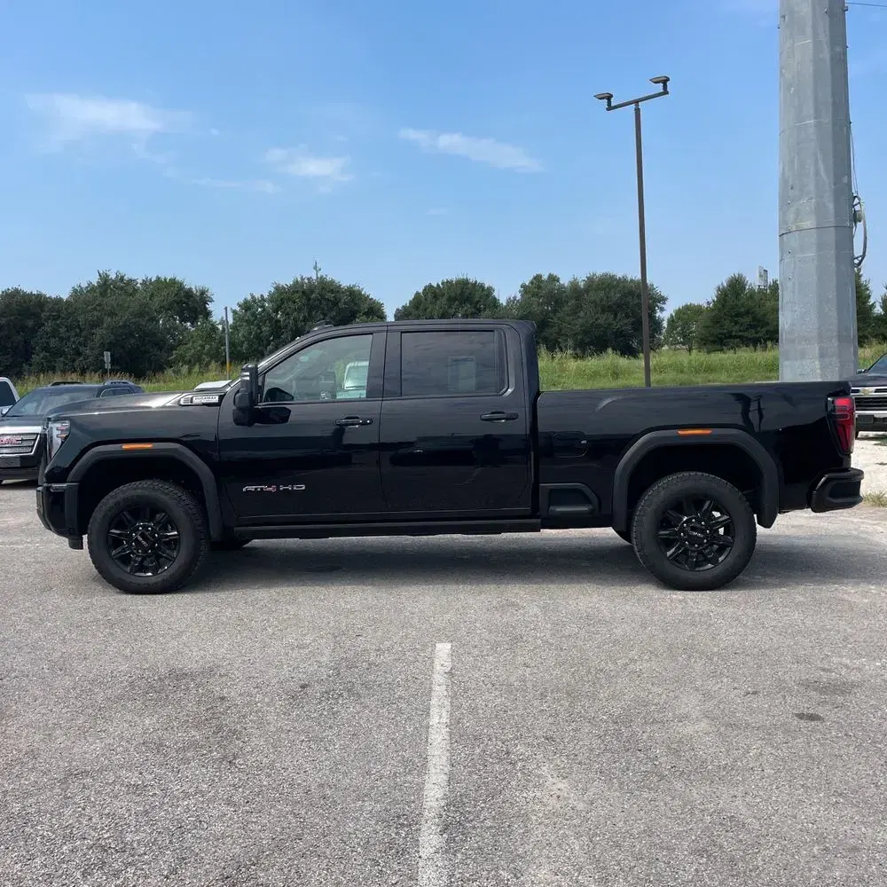 2025 GMC Sierra 2500HD AT4