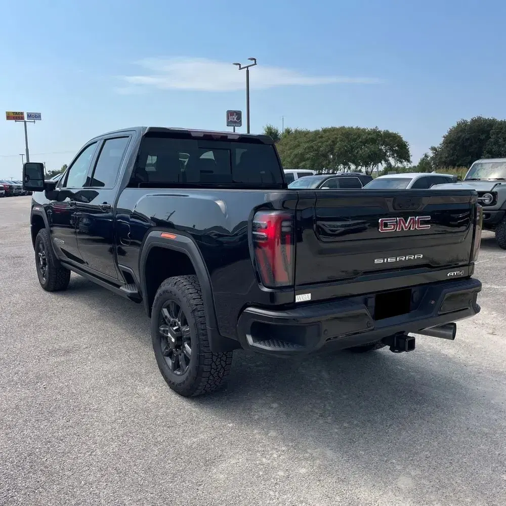 2025 GMC Sierra 2500HD AT4
