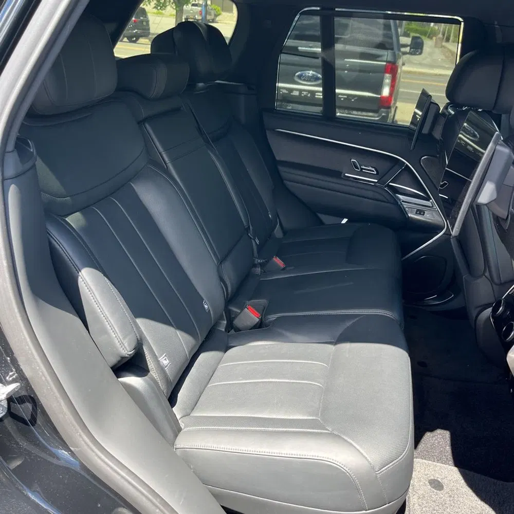 2024 Land Rover Range Rover P550e Autobiography