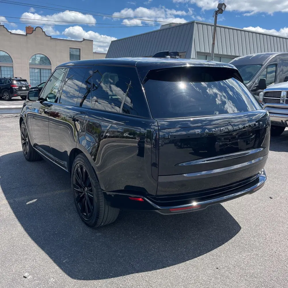 2024 Land Rover Range Rover P550e Autobiography