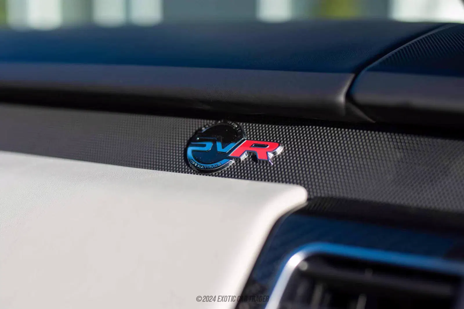 2022 Land Rover Range Rover Sport SVR Carbon Edition