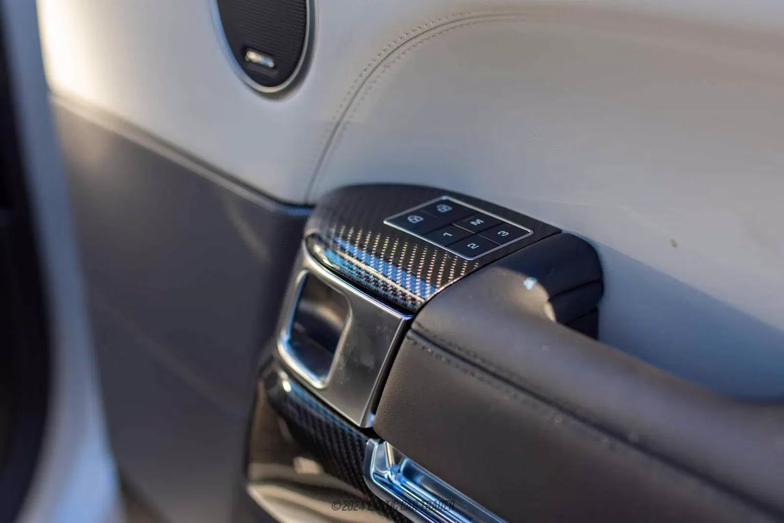 2022 Land Rover Range Rover Sport SVR Carbon Edition