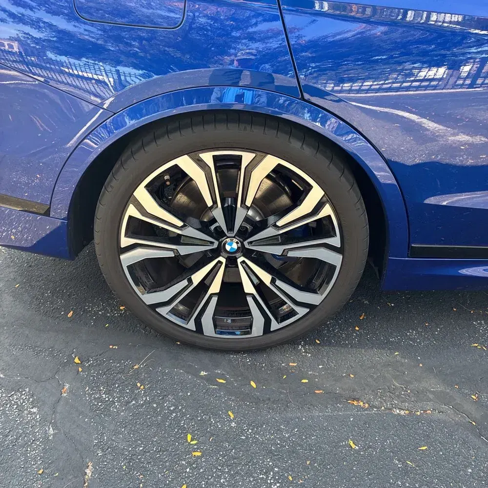 2024 BMW X7 M60i