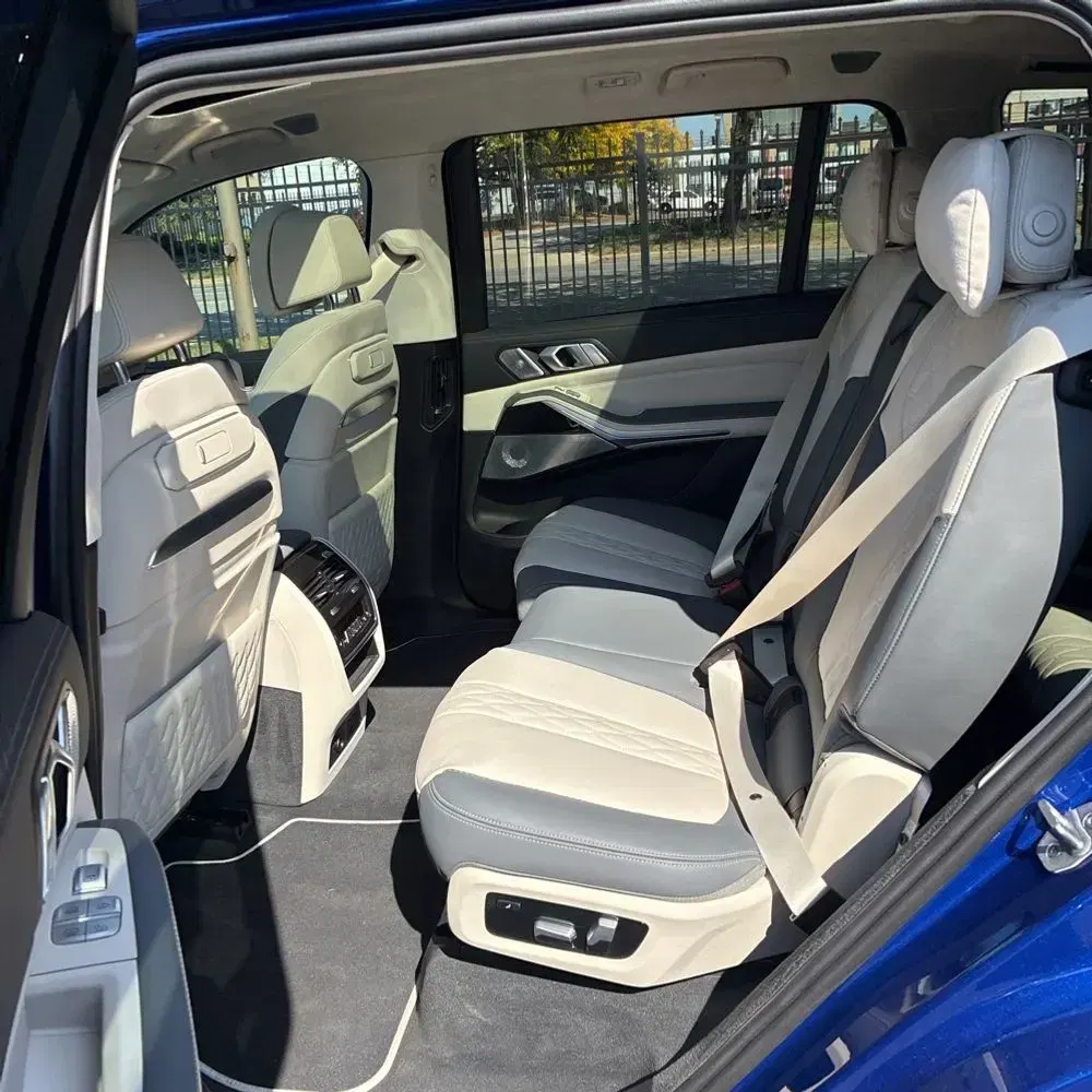 2024 BMW X7 M60i