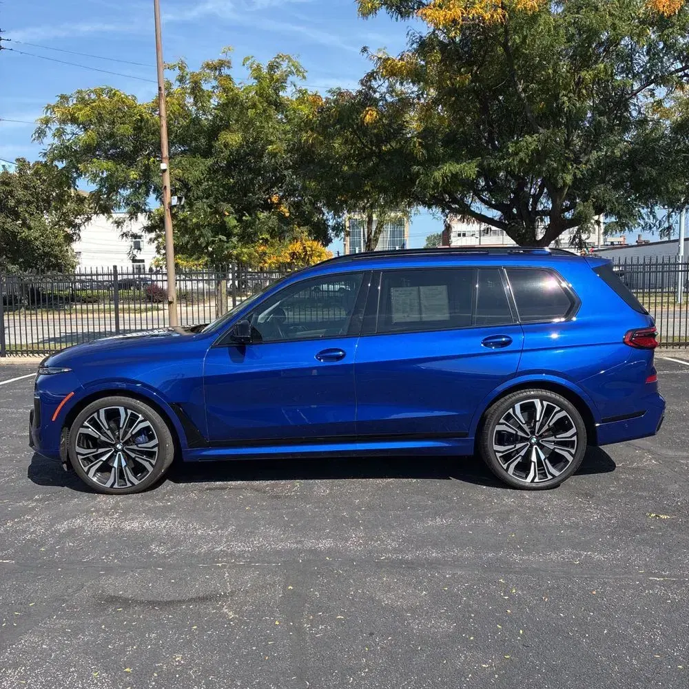 2024 BMW X7 M60i