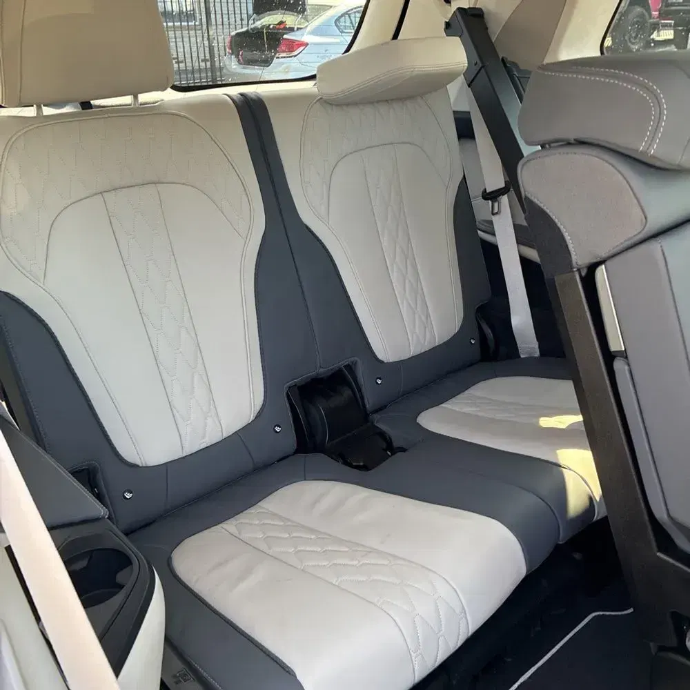 2024 BMW X7 M60i
