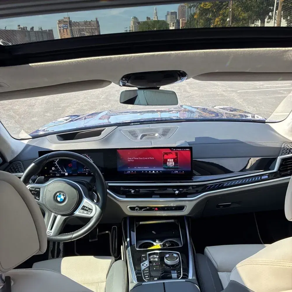 2024 BMW X7 M60i