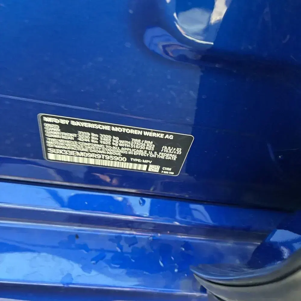 2024 BMW X7 M60i