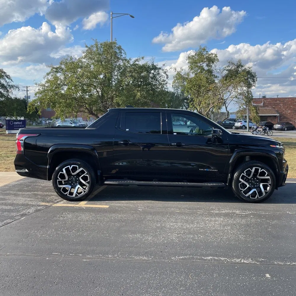 2024 Chevrolet Silverado EV RST