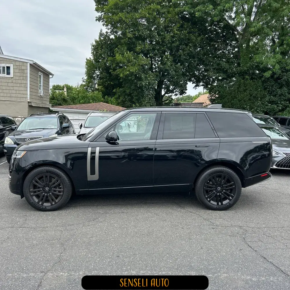 2023 Land Rover Range Rover P530 SE