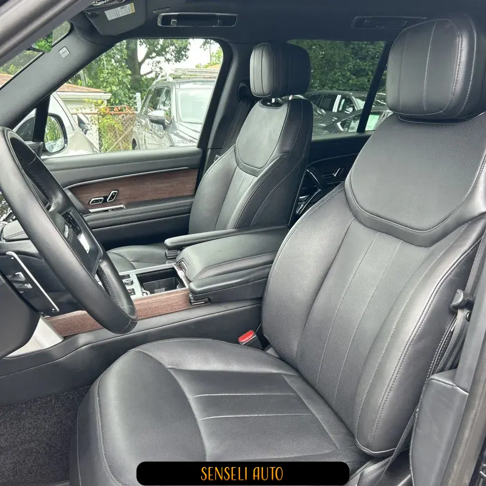 2023 Land Rover Range Rover P530 SE