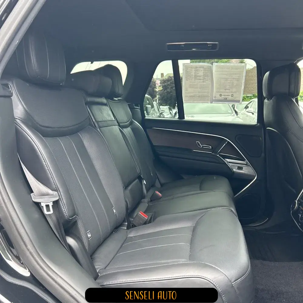2023 Land Rover Range Rover P530 SE