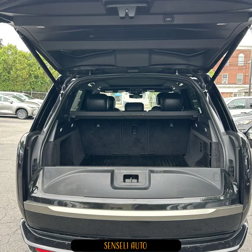 2023 Land Rover Range Rover P530 SE