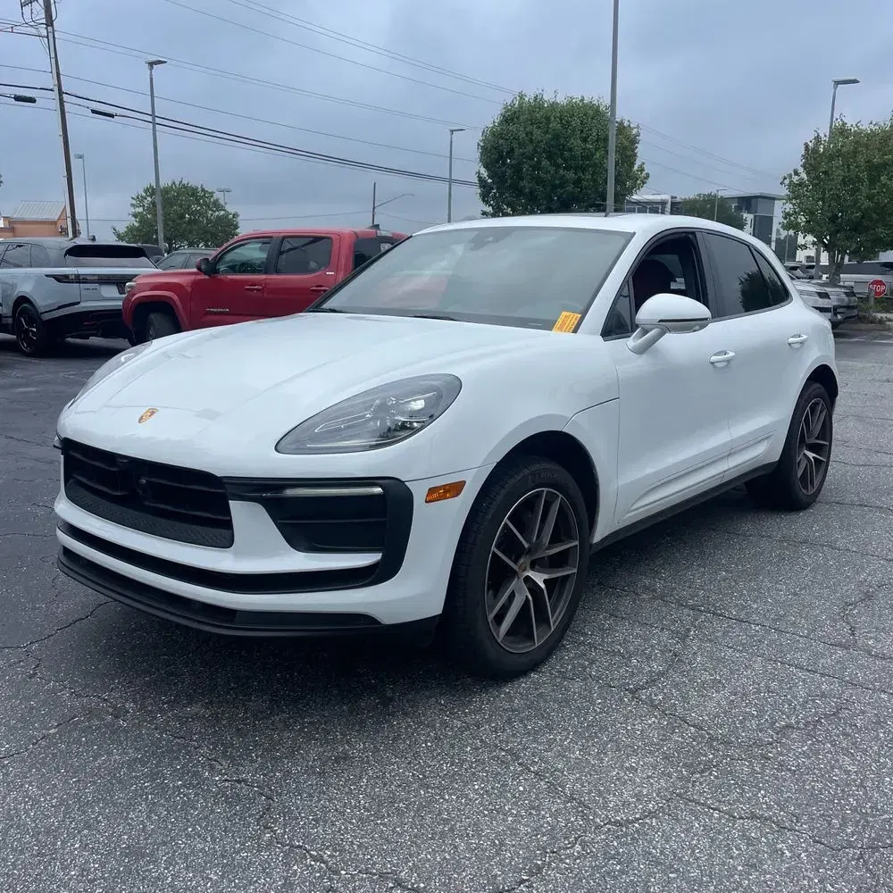 2024 Porsche Macan Base