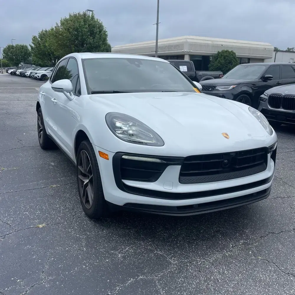 2024 Porsche Macan Base
