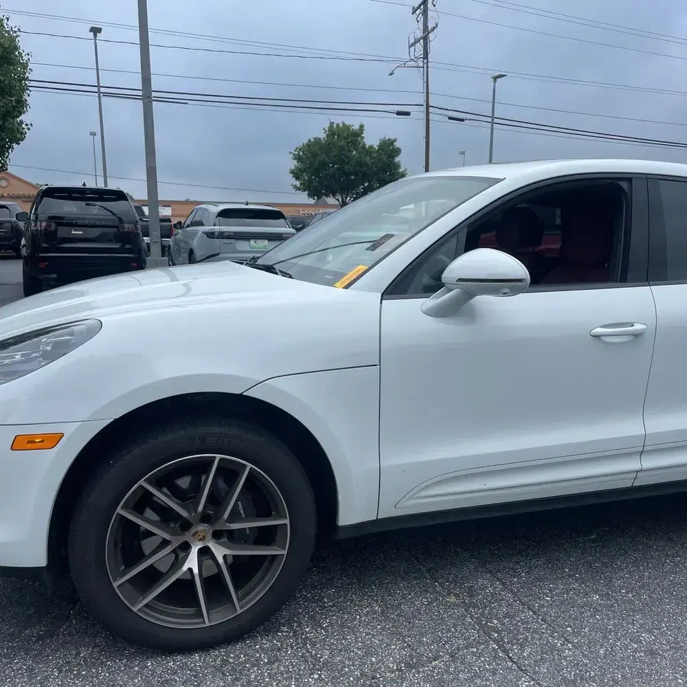 2024 Porsche Macan Base