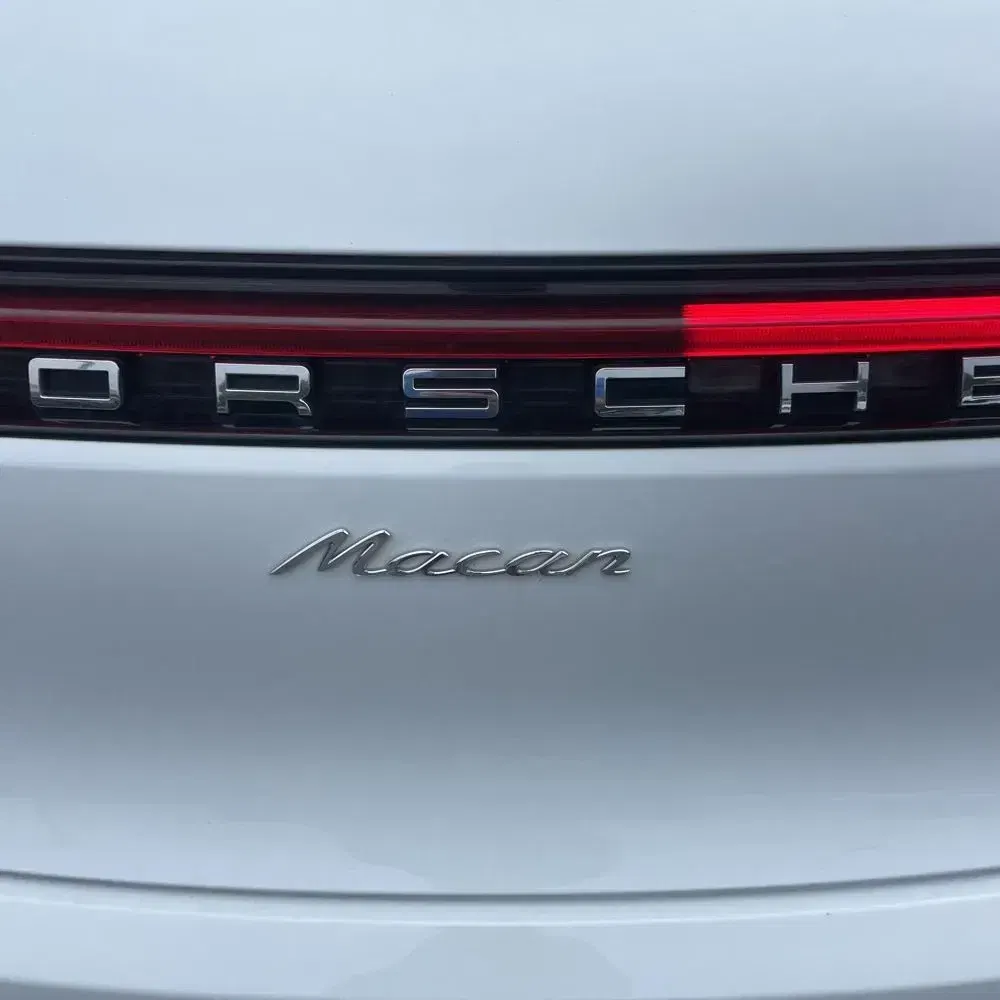 2024 Porsche Macan Base