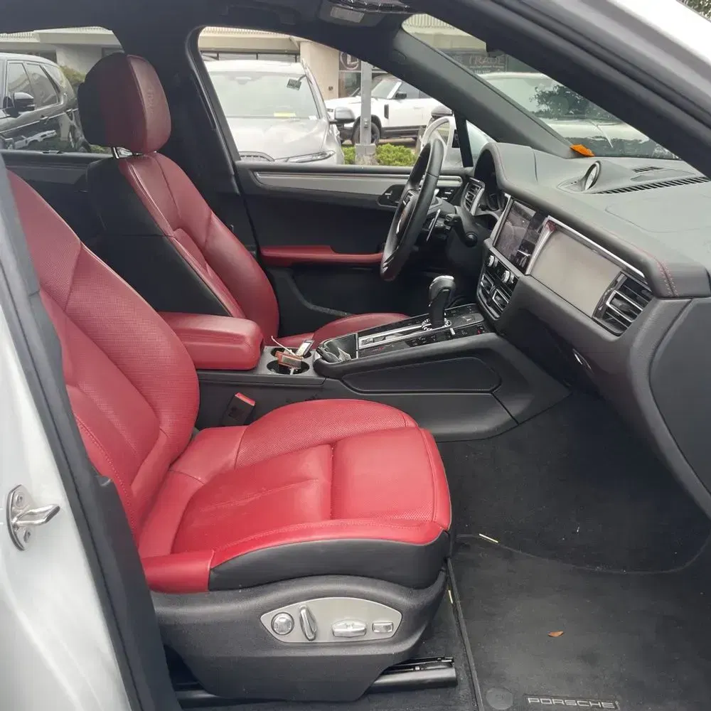 2024 Porsche Macan Base