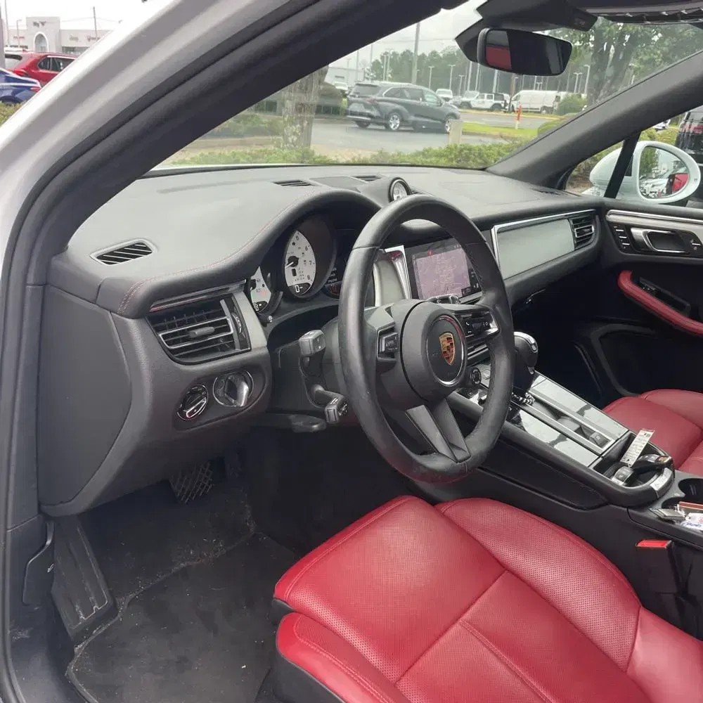 2024 Porsche Macan Base