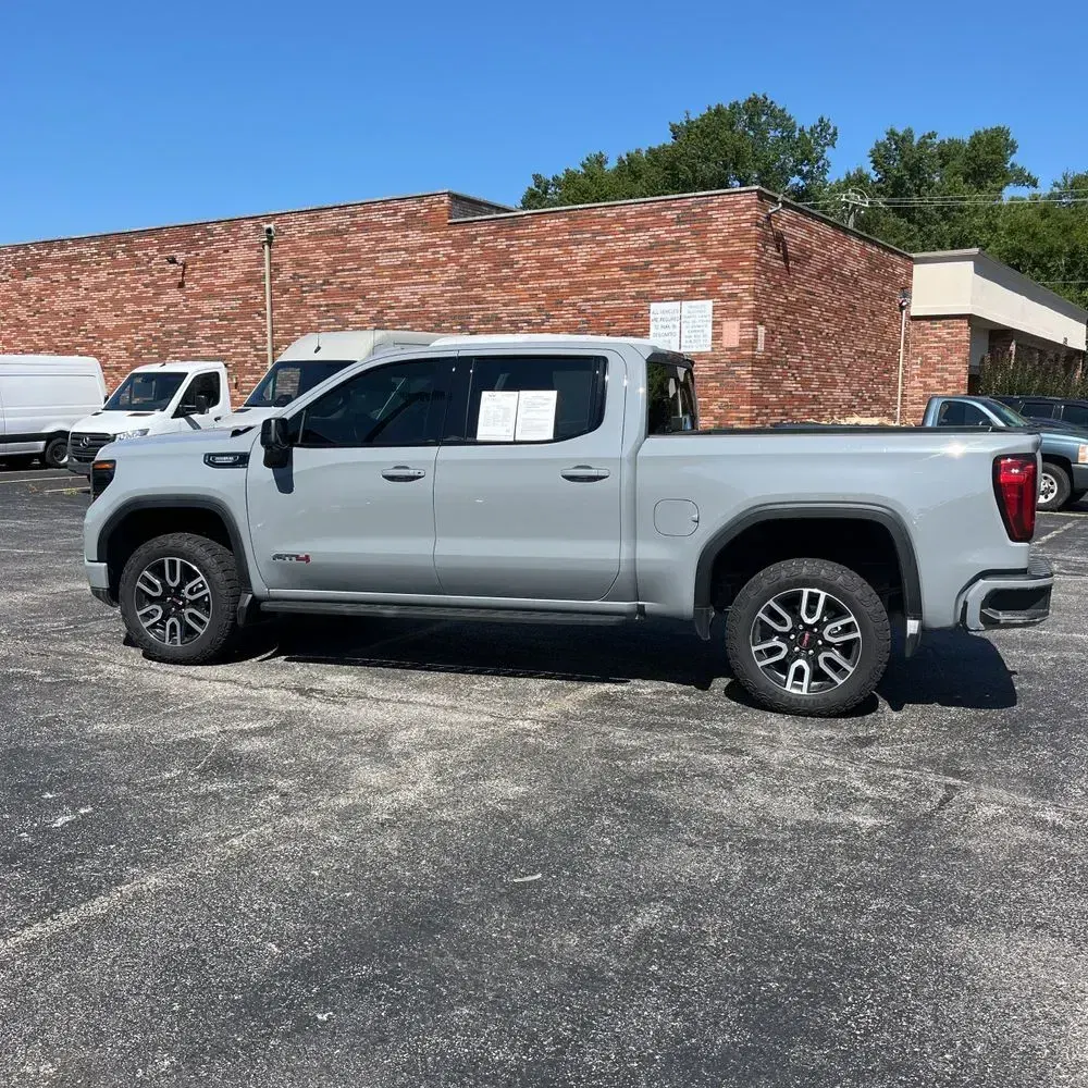 2024 GMC Sierra 1500 AT4